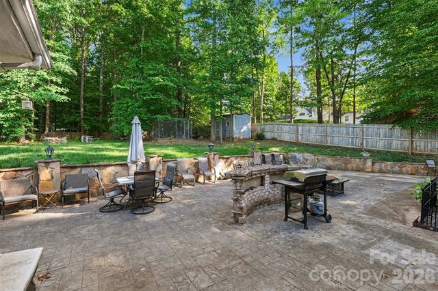 5010 Ardenwoods Drive, Charlotte, NC 28215
