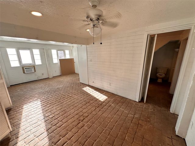 3211 Keller Street, Bacliff, TX 77518