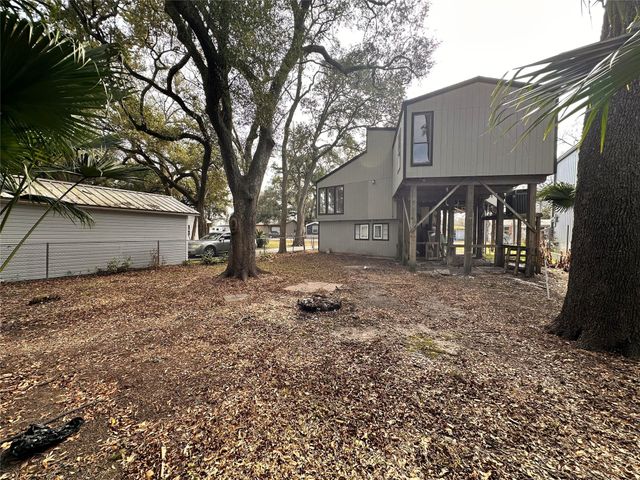 3211 Keller Street, Bacliff, TX 77518