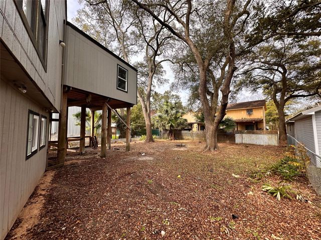 3211 Keller Street, Bacliff, TX 77518