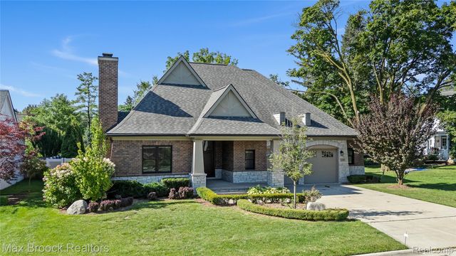 1180 Manchester Road, Birmingham, MI 48009