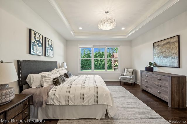 1180 Manchester Road, Birmingham, MI 48009