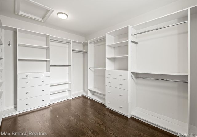 1180 Manchester Road, Birmingham, MI 48009