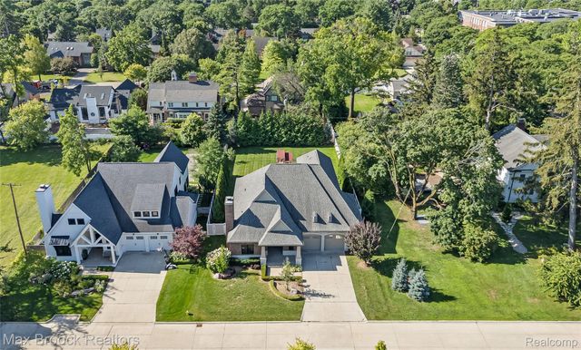 1180 Manchester Road, Birmingham, MI 48009