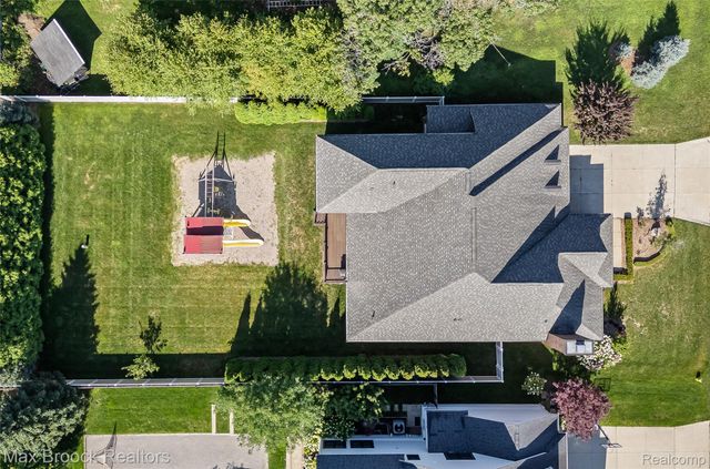 1180 Manchester Road, Birmingham, MI 48009