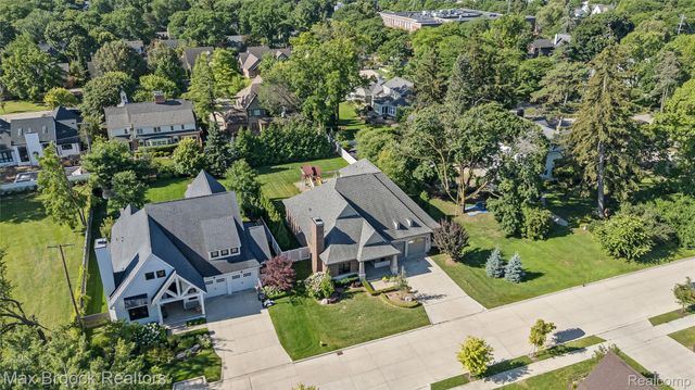 1180 Manchester Road, Birmingham, MI 48009