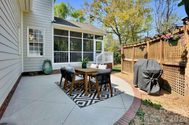 10721 Jordan Rae Lane, Charlotte, NC 28277