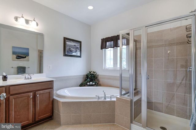 32 HUNTING CREEK LN, Stafford, VA 22556