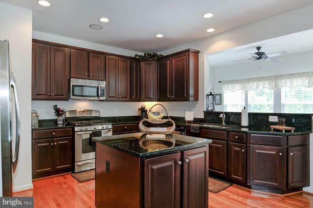 32 HUNTING CREEK LN, Stafford, VA 22556