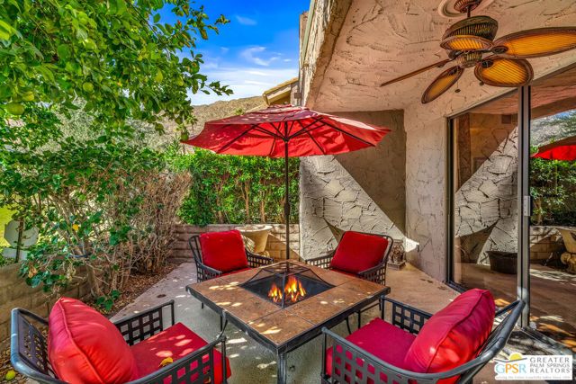 215 Calle Bravo, Palm Springs, CA 92264