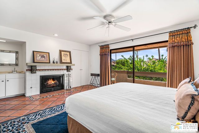 215 Calle Bravo, Palm Springs, CA 92264