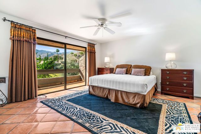 215 Calle Bravo, Palm Springs, CA 92264