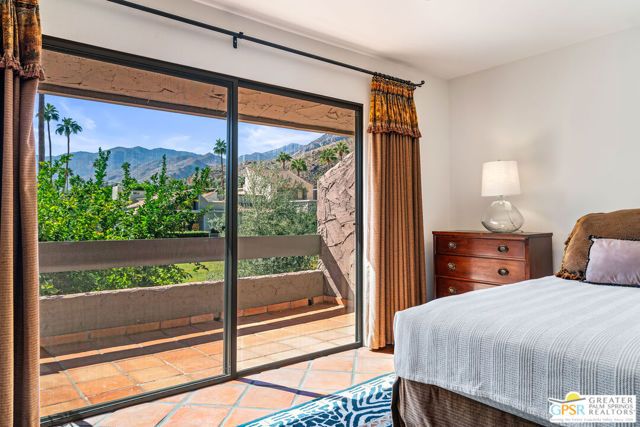 215 Calle Bravo, Palm Springs, CA 92264