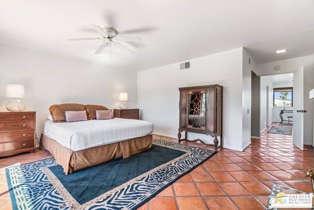 215 Calle Bravo, Palm Springs, CA 92264