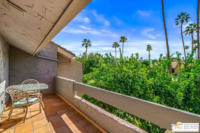 215 Calle Bravo, Palm Springs, CA 92264