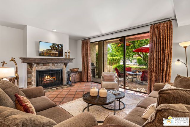 215 Calle Bravo, Palm Springs, CA 92264