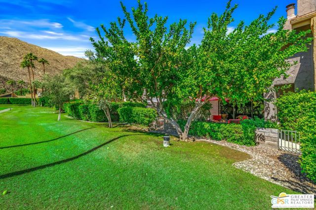 215 Calle Bravo, Palm Springs, CA 92264