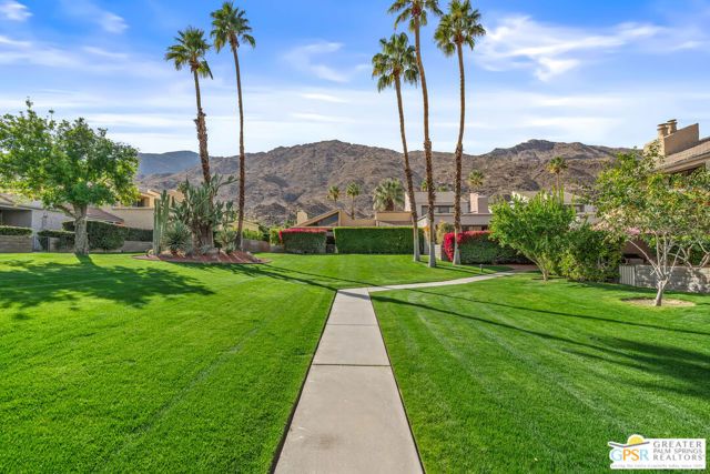 215 Calle Bravo, Palm Springs, CA 92264