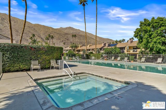 215 Calle Bravo, Palm Springs, CA 92264