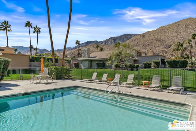 215 Calle Bravo, Palm Springs, CA 92264