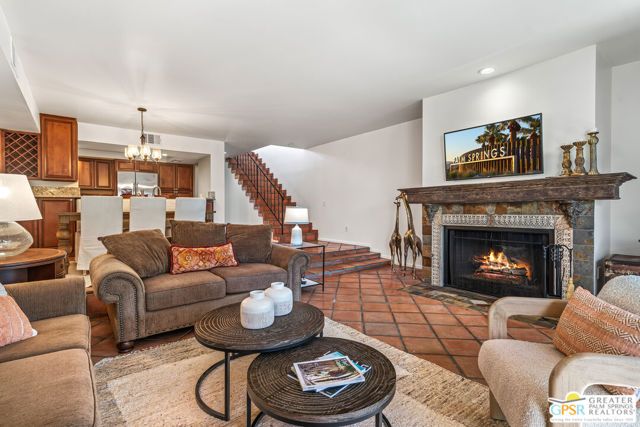 215 Calle Bravo, Palm Springs, CA 92264