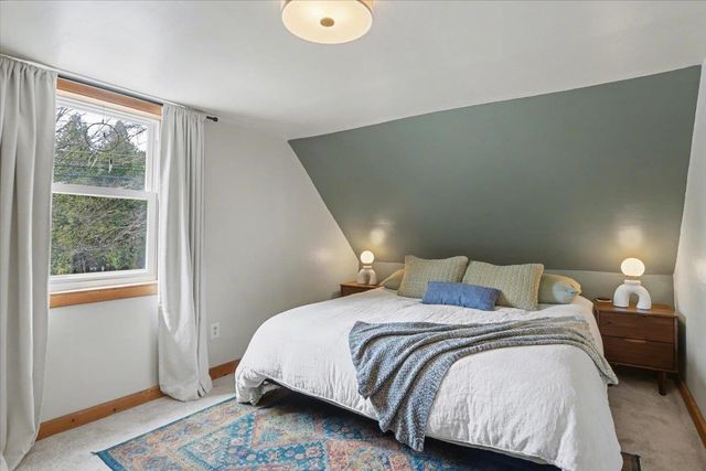 185 Sand Hill Road, Essex, VT 05452