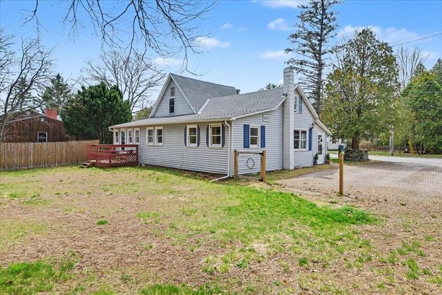 185 Sand Hill Road, Essex, VT 05452