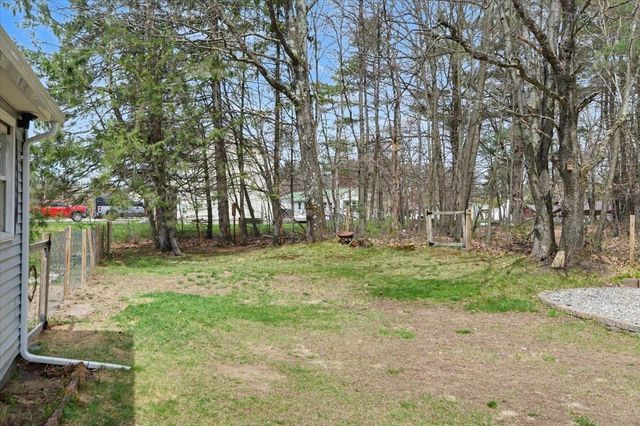 185 Sand Hill Road, Essex, VT 05452