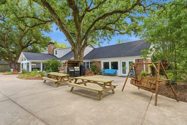 1218 Bernadette Drive, Sulphur, LA 70663