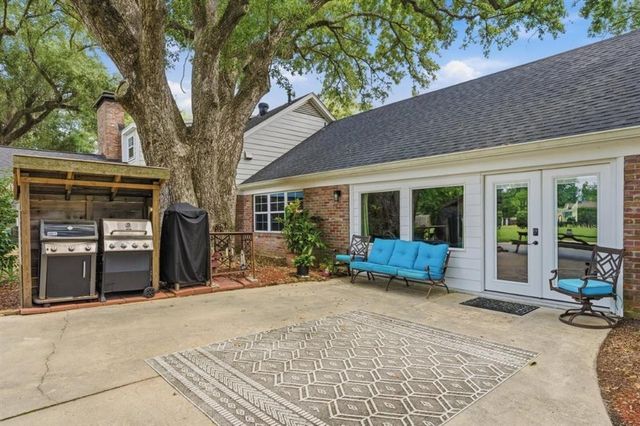 1218 Bernadette Drive, Sulphur, LA 70663