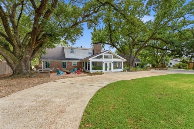 1218 Bernadette Drive, Sulphur, LA 70663