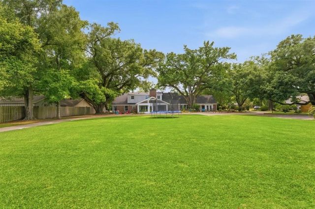 1218 Bernadette Drive, Sulphur, LA 70663