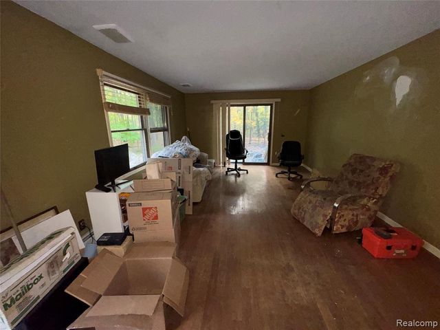 2627 Logging Trail Trail, Brighton, MI 48114