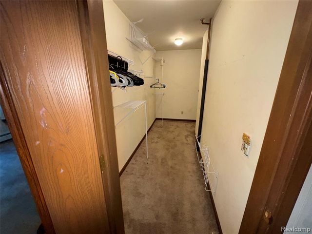 2627 Logging Trail Trail, Brighton, MI 48114