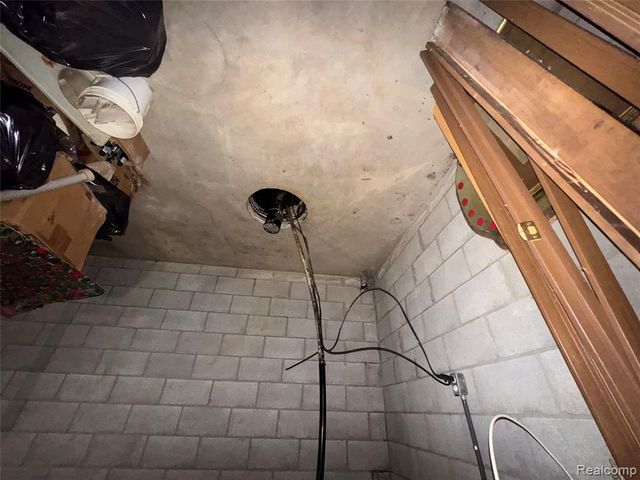 2627 Logging Trail Trail, Brighton, MI 48114