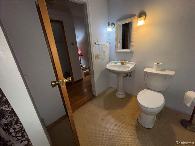 2627 Logging Trail Trail, Brighton, MI 48114