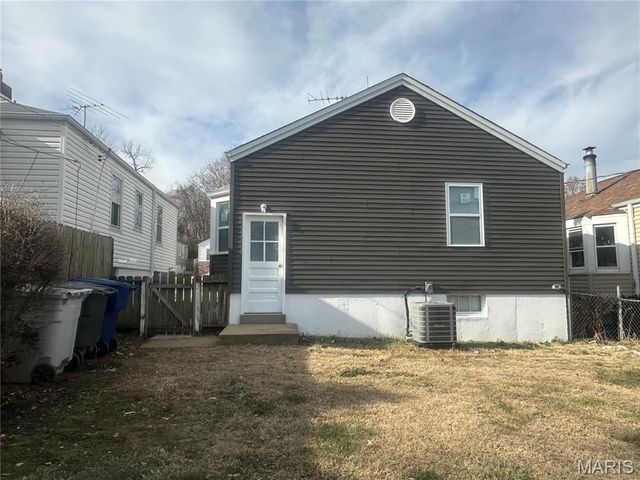 1438 Central Avenue, St Louis, MO 63139