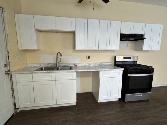 2404 Crescent Drive, Hazel Crest, IL 60429