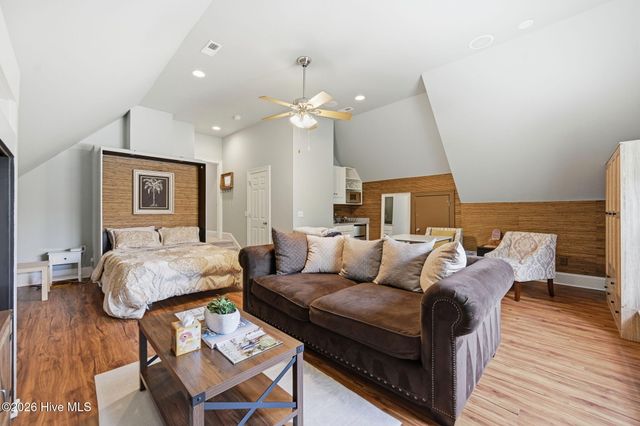 102 N Stargazer Court, Hampstead, NC 28443