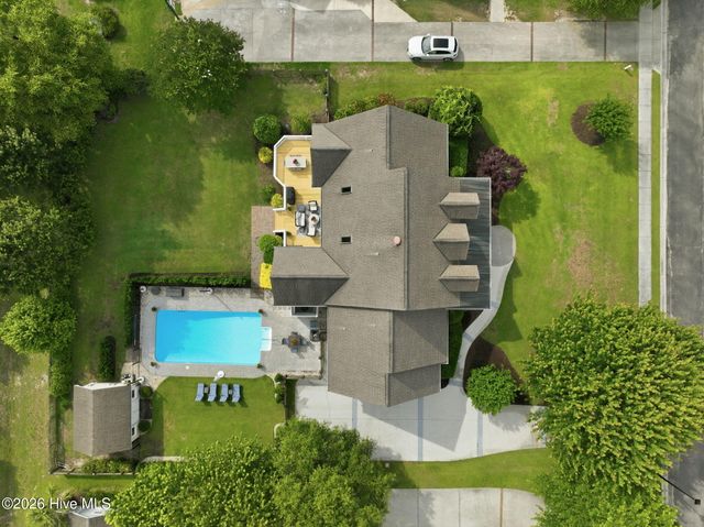 102 N Stargazer Court, Hampstead, NC 28443