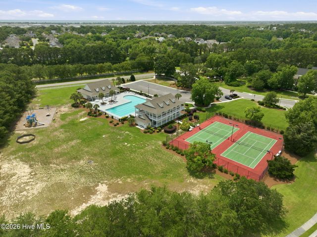 102 N Stargazer Court, Hampstead, NC 28443