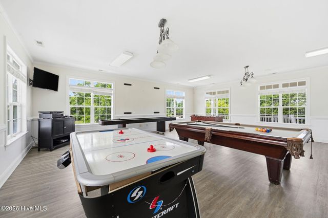 102 N Stargazer Court, Hampstead, NC 28443