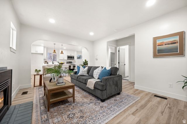 655 E SPRING VIEW DR DR, South Salt Lake, UT 84106