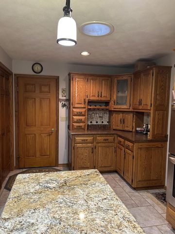 1500 GENEVA ROAD, Menasha, WI 54952