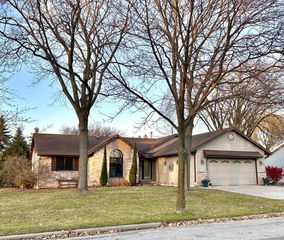 1500 GENEVA ROAD, Menasha, WI 54952