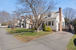 68 Beech St, Dedham, MA 02026