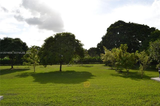 5425 SW 190th Avenue, Southwest Ranches, FL 33332