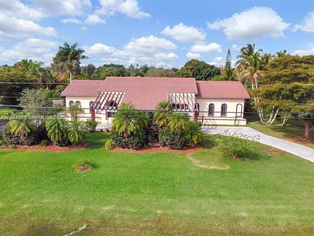 5425 SW 190th Avenue, Southwest Ranches, FL 33332