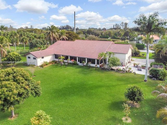 5425 SW 190th Avenue, Southwest Ranches, FL 33332