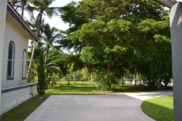 5425 SW 190th Avenue, Southwest Ranches, FL 33332